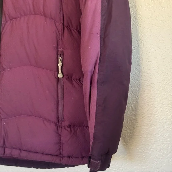 Mountain Hardwear Purple Puffer Jacket - Picture 4 of 8